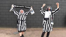 Newcastle ruega a sus seguidores que paren con lo de vestirse como árabes