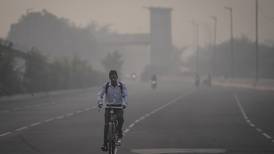 Cierran escuelas por enorme masa de aire tóxico en Nueva Delhi