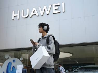 Ganancias de Huawei crecen más del doble en 2023; suben ventas por servicios digitales