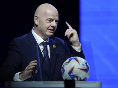 Infantino, de la FIFA, solicita nuevas leyes que reduzcan honorarios de los agentes de futbolistas