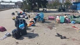 Aumentan a 50 los muertos en el ataque ruso contra una estación de tren en ciudad ucraniana de Kramatorsk