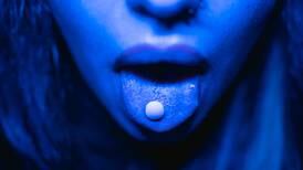 Promulgan nueva ley que permite el consumo de drogas sintéticas