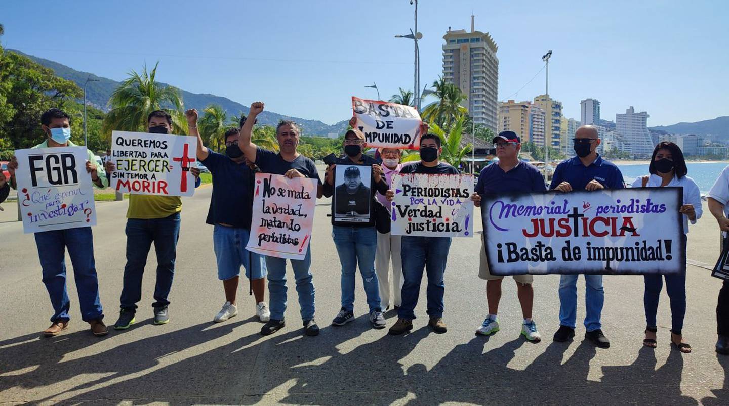 Periodistas de Acapulco se manifestaron por el asesino del periodista Fredid Román.