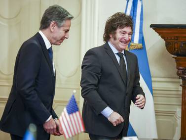 Blinken expresa deseo de EEUU de fortalecer lazos con Argentina, elude hablar de Trump