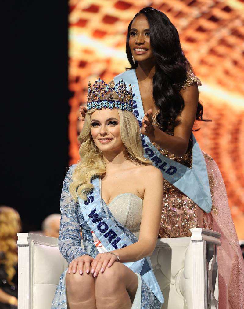La representante de Polonia Karolina Bielawska obtuvo de la corona de Miss Mundo 2021, pero ¿quién es la hermosa mujer?