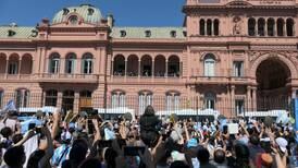 Devaluación del peso argentino provocará nuevo éxodo con posible destino a México