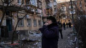 Los ancianos: grandes olvidados y vulnerables de la guerra en Ucrania