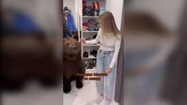 Tiktoker rusa es investigada por meter un oso dentro de su departamento para entretener a su hijo