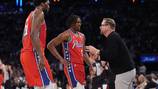NBA: Maxey recibió dos faltas antes de perder el balón, lo que dio ventaja a Knicks