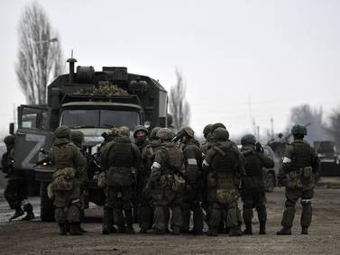 Ucrania.- Al menos dos heridos tras una explosión en una base militar rusa en el norte de Crimea