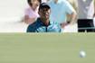 Tiger Woods mete putt en un búnker y cede terreno en Bahamas. Spieth y Scheffler comparten liderato