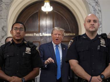 Trump regresa a tribunal de NY donde se le acusa de fraude