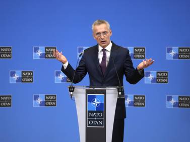 Francia espera aprobación de Suecia y Finlandia a la OTAN