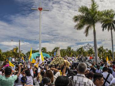 Celebran misa en catedral de Managua bajo vigilancia