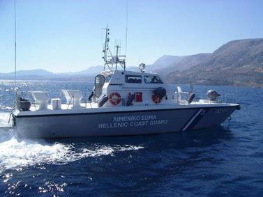 Al menos 18 migrantes muertos al naufragar dos embarcaciones en aguas griegas