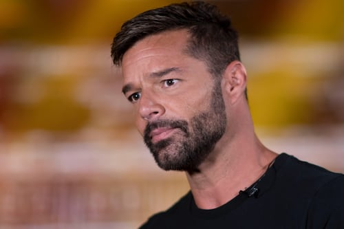 Ricky Martin de nuevo ante el escrutinio de la ley: Fue demandado por “agresión sexual”