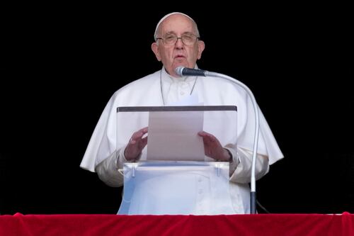 Papa Francisco rechaza señalamientos de pedofilia contra Juan Pablo II