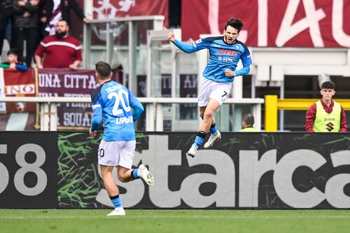 Osimhen y Kvaratskhelia ponen más alto al Napoli