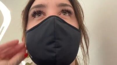 Guarda las cenizas de su novio en un juguete sexual