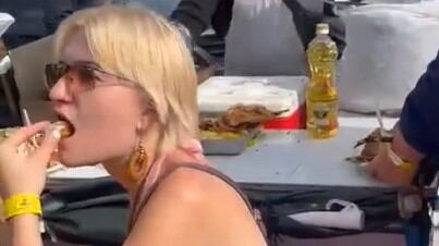 Extranjeros se hacen virales al probar por primera vez la comida peruana