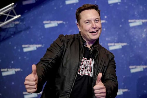 Sin mesas, Wi-Fi ni aparcamientos suficientes: Elon Musk obligó a volver a sus trabajadores sin las condiciones necesarias