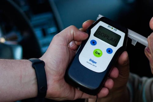 Detienen a hombre dos veces en menos de 12 horas por manejar en estado de ebriedad