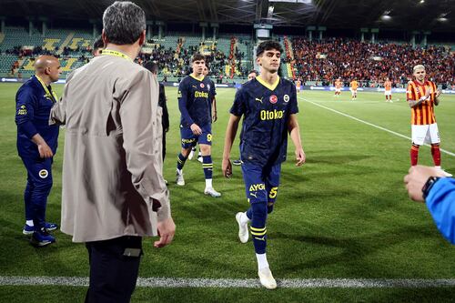 Caos en la Supercopa de Turquía con abandono del Fenerbahçe tras el gol del Galatasaray