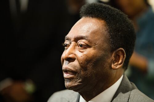 Tras un mes en el hospital, Pelé sigue sin mostrar mejoría