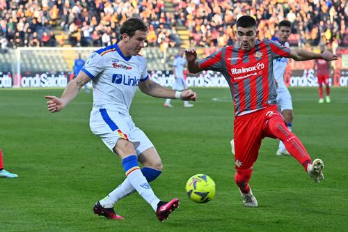 Johan Vásquez y el Cremonese siguen sin poder ganar en la Serie A