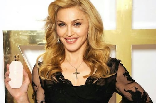 En honor a su cumpleaños, conoce 3 perfumes con la firma de Madonna