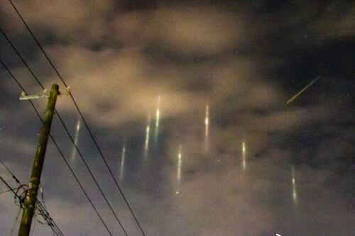 ¿Ya están aquí? Graban extrañas luces en el cielo y causan miedo en redes sociales