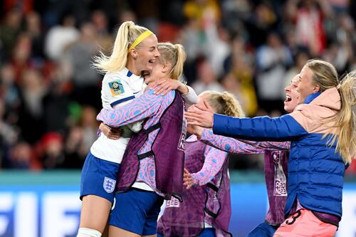 Inglaterra se impone a Nigeria en una agónica tanda de penales