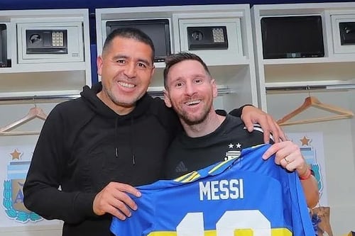 Riquelme anuncia su partido de despedida con Messi como invitado
