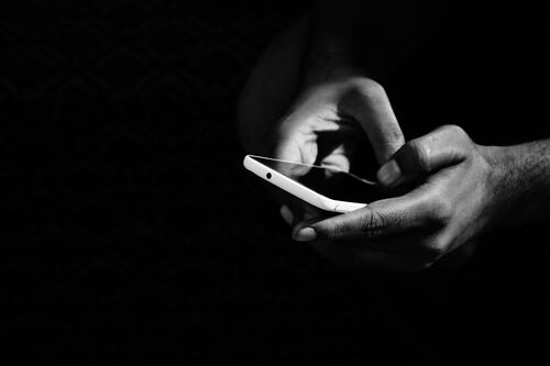 Descubren fallas de seguridad en los sistemas de reconocimiento biométrico en estos celulares