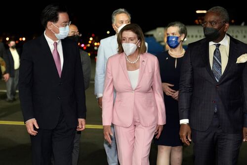 Nancy Pelosi aterriza en Taiwán y China amenaza con “acciones militares selectivas”