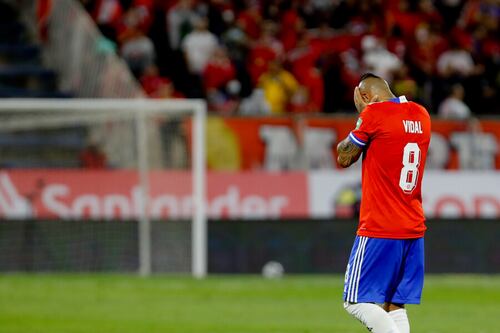 La emoción de Arturo Vidal al presenciar el velorio de su padre por videollamada