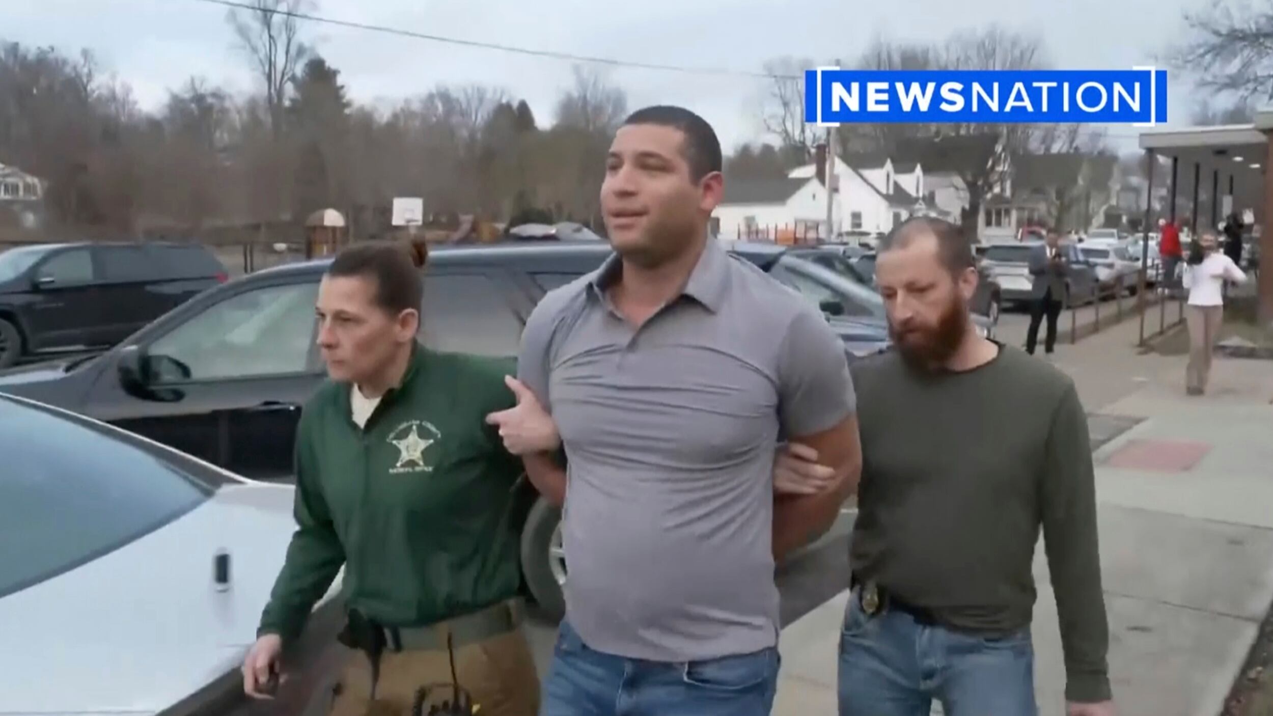 Ohio: Arrestan a periodista que cubría accidente del tren que descarriló con químicos en la carga