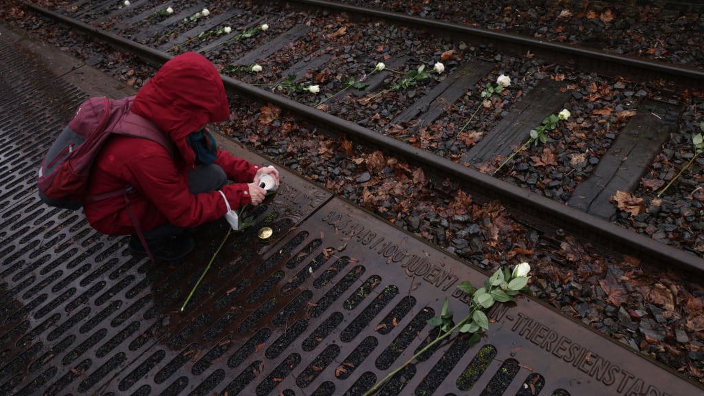 Parlamento alemán honra a las víctimas LGTB del Holocausto