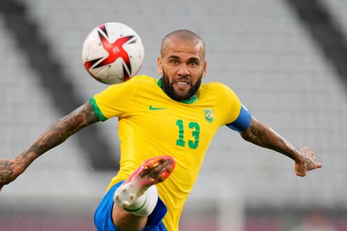 Dani Alves, dispuesto a usar localizador con tal de salir de prisión