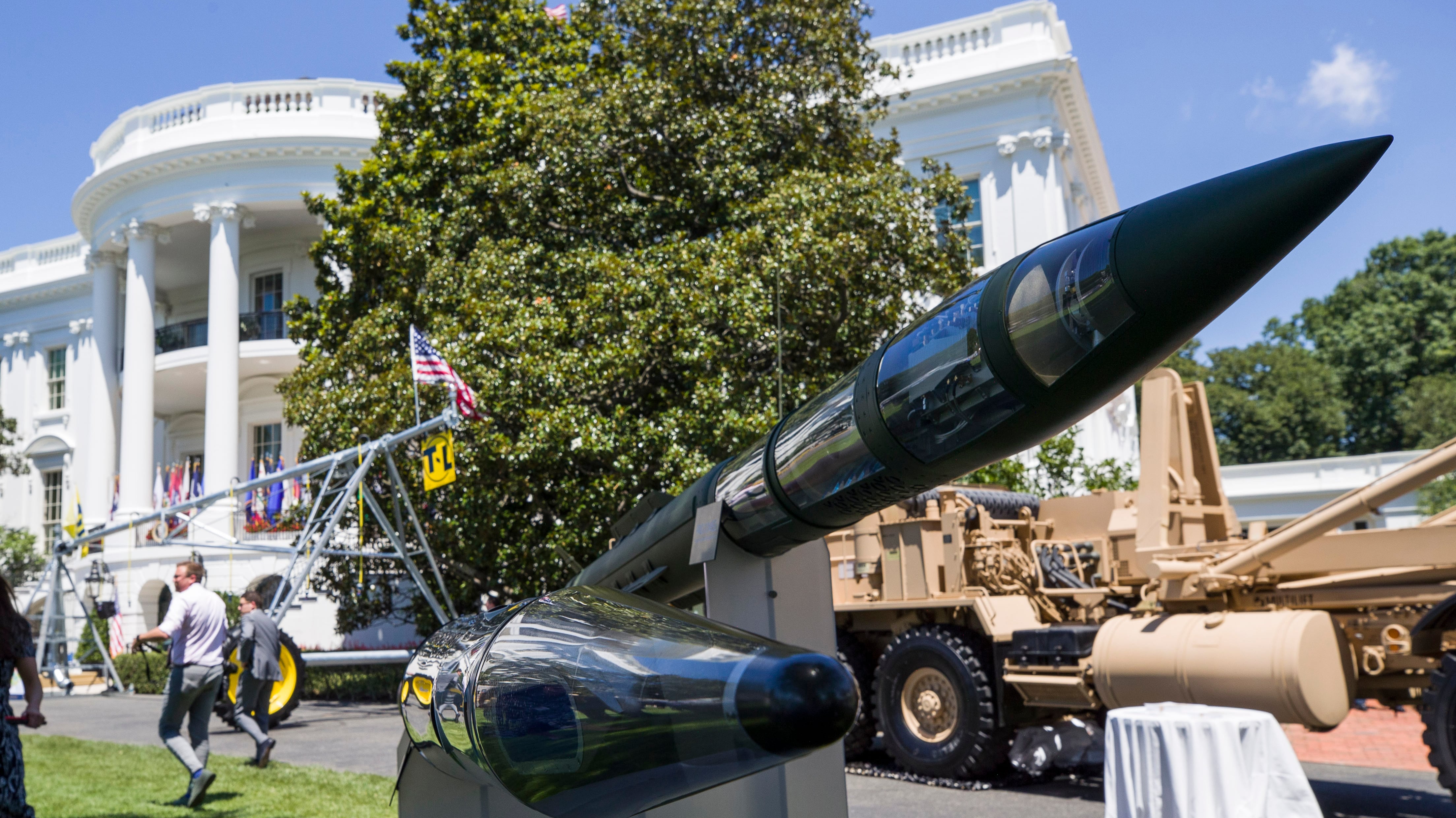 El sistema de defensa antimisiles THAAD frente a la Casa Blanca, el 15 de julio de 2019, en Washington.