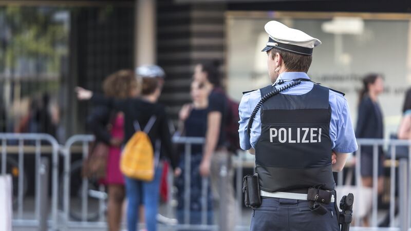 Policía alemana investiga a un agente por presunta negligencia relacionado con tiroteo