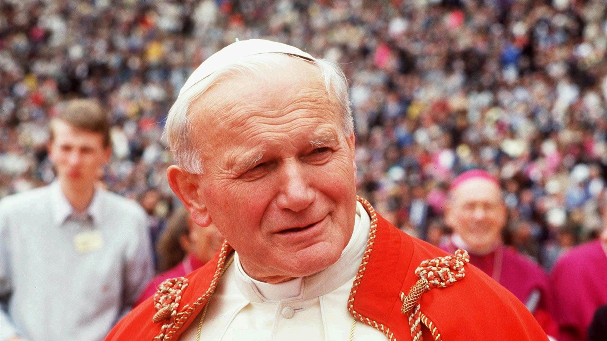 Iglesia polaca defiende a Juan Pablo II de la investigación por encubrimiento de acoso sexual