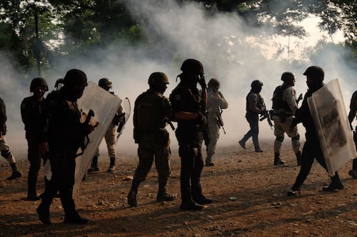 Militares chocan con habitantes de Frontera Comalapa, territorio en disputa por el narco