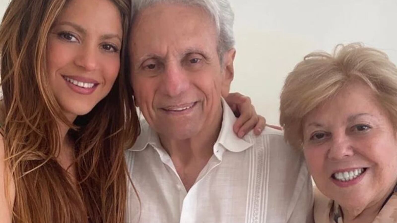 Madre de Shakira es halagada y respetada por los fans de la cantante.