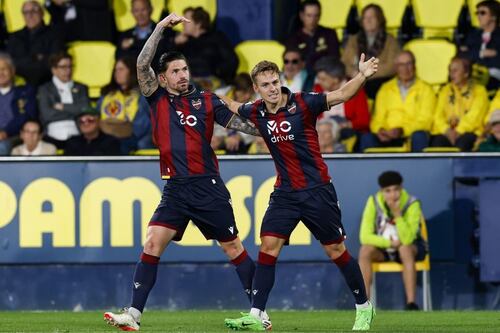 El Levante reacciona hacia el 'Top 6' con un 0-3 al Villarreal B