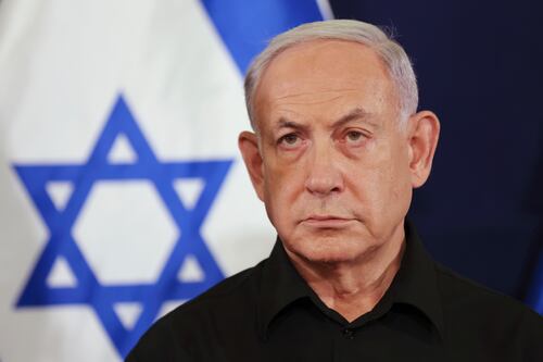 Israel ordena el cierre de las oficinas de la emisora Al Jazeera en el país; incauta equipo