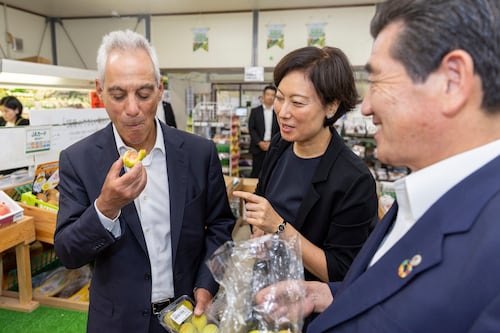 Embajador de EE.UU. visita Fukushima, como muestra de apoyo a Japón
