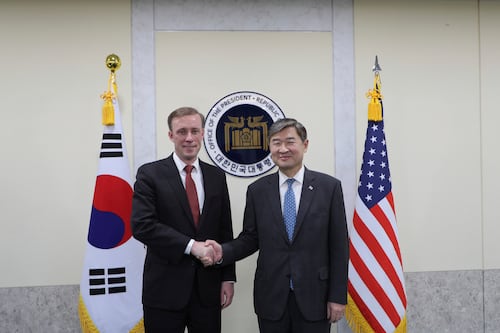 Ministro de Defensa surcoreano amenaza con atacar “cabeza y corazón” de Norcorea si hay provocación