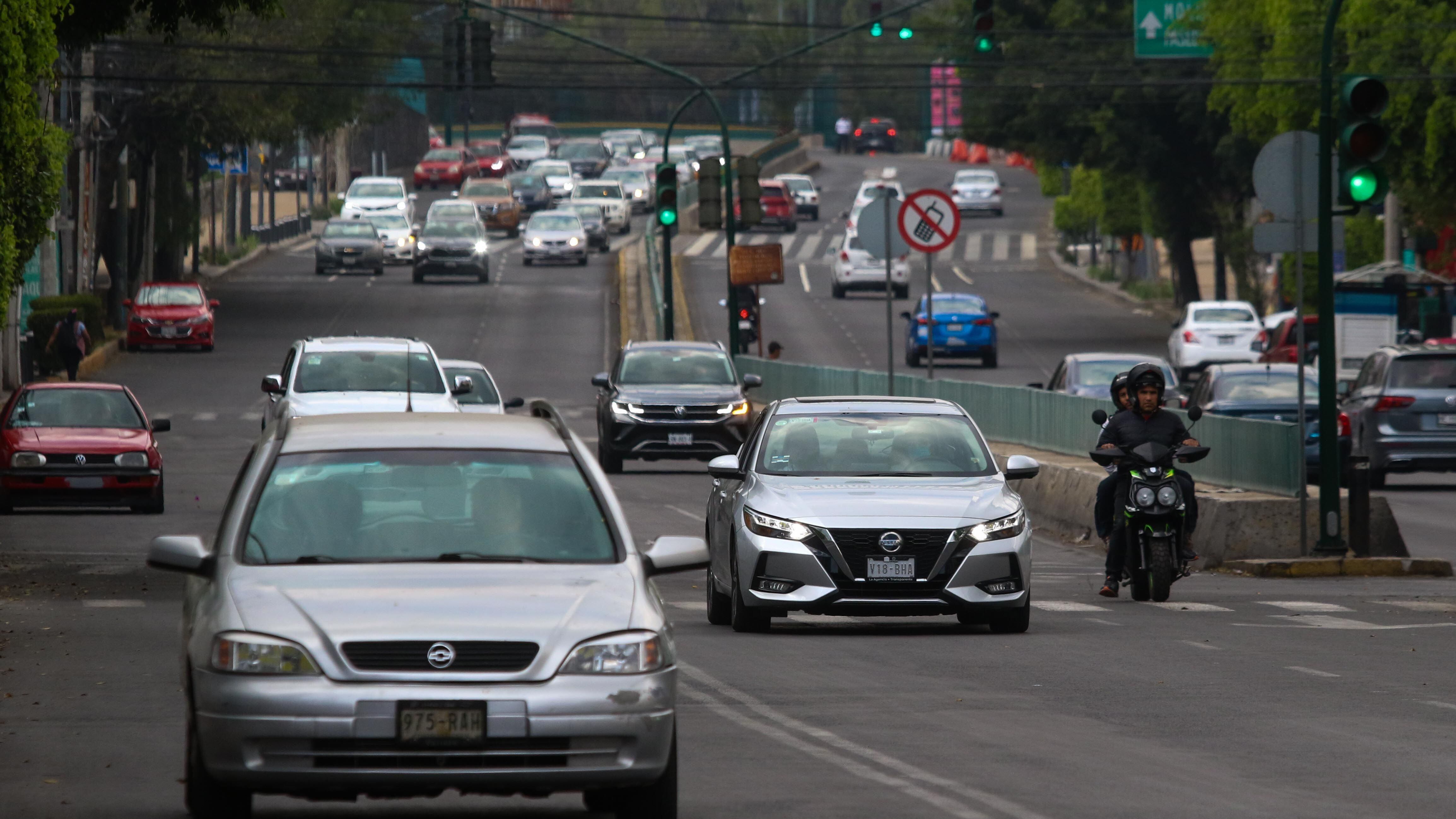 CIUDAD DE MÉXICO. 19MARZO2023.- Aspectos de vida cotidiana en la avenida Parque Lira de la colonia San Miguel Chapultepec.
FOTO: VICTORIA VALTIERRA/CUARTOSCURO.COM