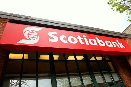 Scotiabank despedirá al 3% de su plantilla global, alrededor de 2 mil 600 empleados